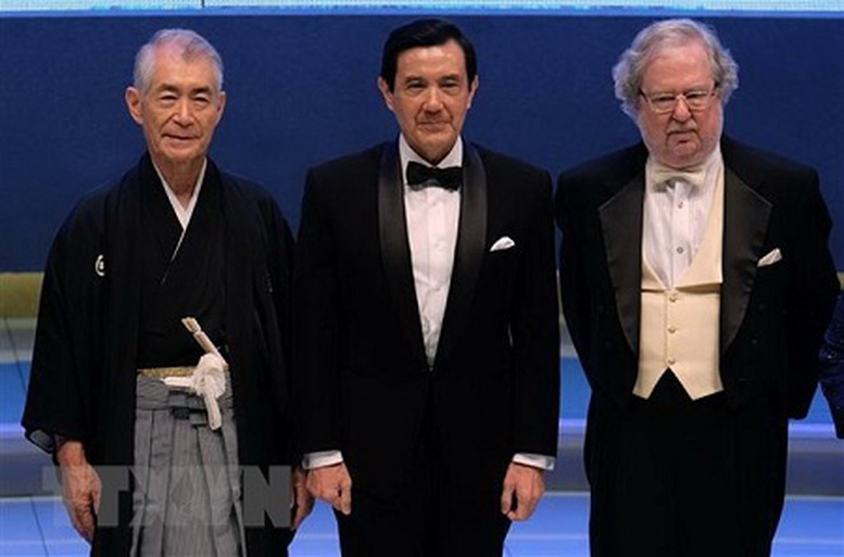 GS Tasuku Honjo và James P Allison nhận giải Nobel Y sinh cho công trình liệu pháp miễn dịch điều trị ung thư